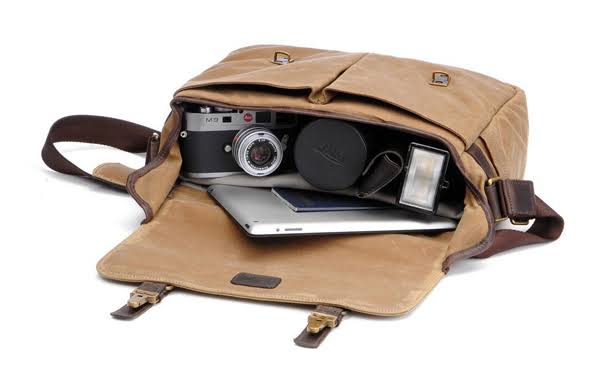 Black Camera Messenger Bag Y74285